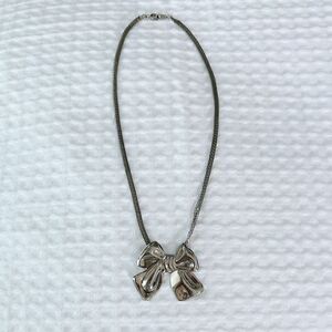 Vintage Silver Bow Pendant Necklace